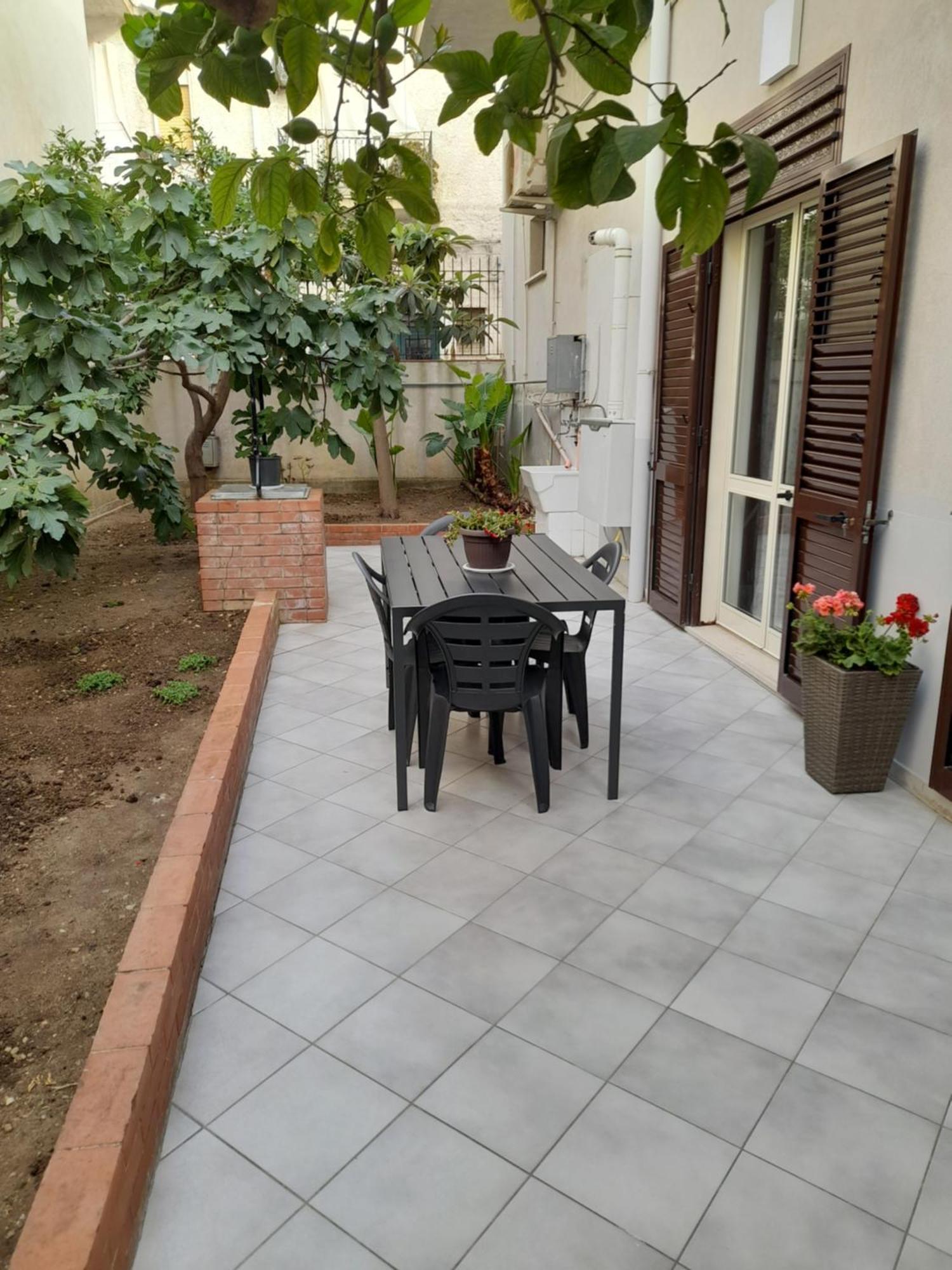 Casa Vacanza Tobruk Кастеламаре дел Голфо Екстериор снимка